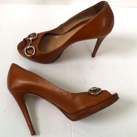 Gucci Brown Peep Toe Heels Sz 39.5/9.5 U.S. - Picture 2 of 11